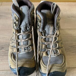 Keen Hiking Boots women’s size 7